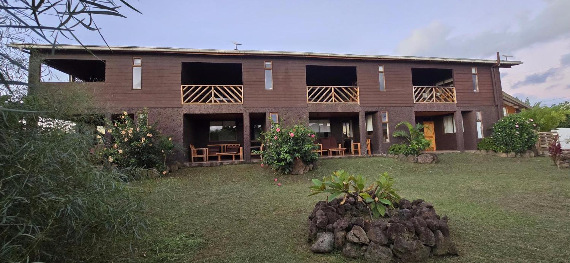 Apartamentos Tupuna Lodge Ханга-Роа Экстерьер фото