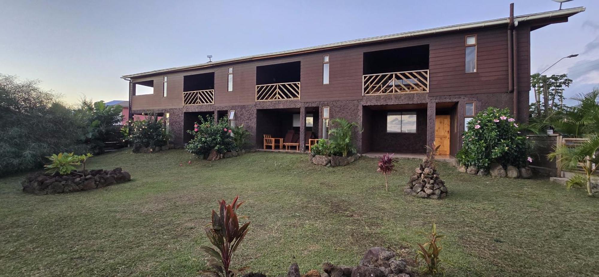 Apartamentos Tupuna Lodge Ханга-Роа Экстерьер фото